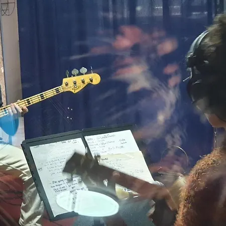 Cat'studio 66 Bed and Breakfast